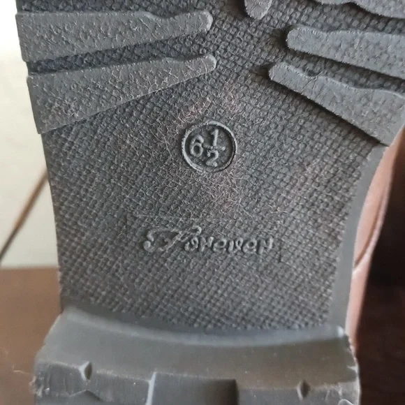 NWOT Lace Up Combat Boots Brown Womans Size 6.5 - Picture 9 of 9